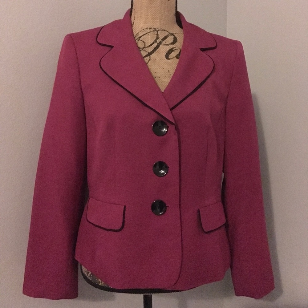 Pink/ Purple women’s Le Suit jacket size 14P